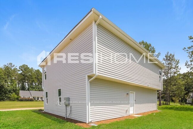 Building Photo - 200 Chimney Ridge Ln