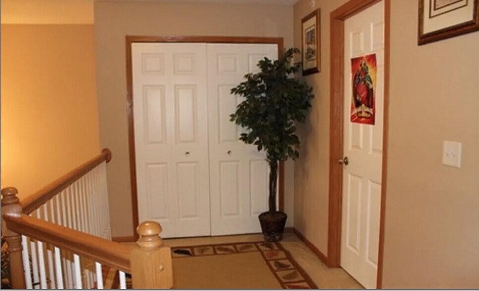 Building Photo - 5120 Yuma Ln N