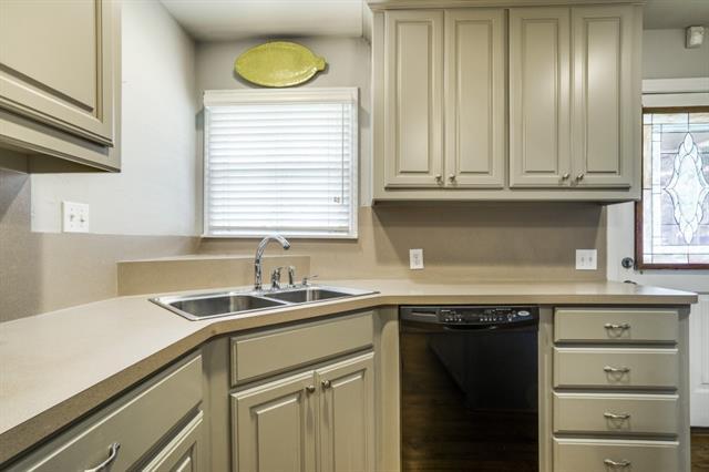 Building Photo - 2601 Highview Terrace