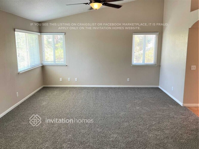 Building Photo - 8121 Tropic Isle Cir