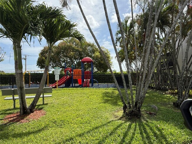 Building Photo - 802 Constitution Dr