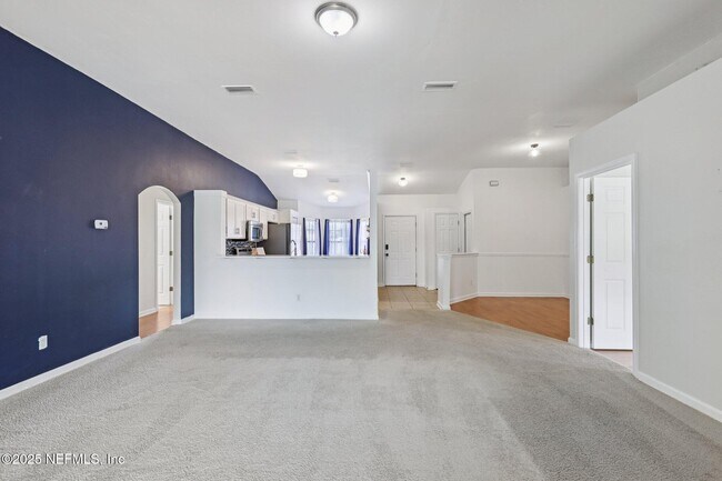 Building Photo - 2688 Glenhaven Dr