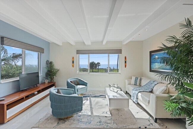 Building Photo - 250 S Ocean Blvd