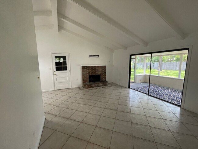 Building Photo - 2 bedroom 2 bath in Northwood Pines