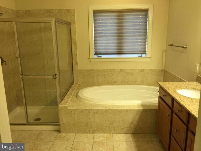 Building Photo - 542 Rudbeckia Pl