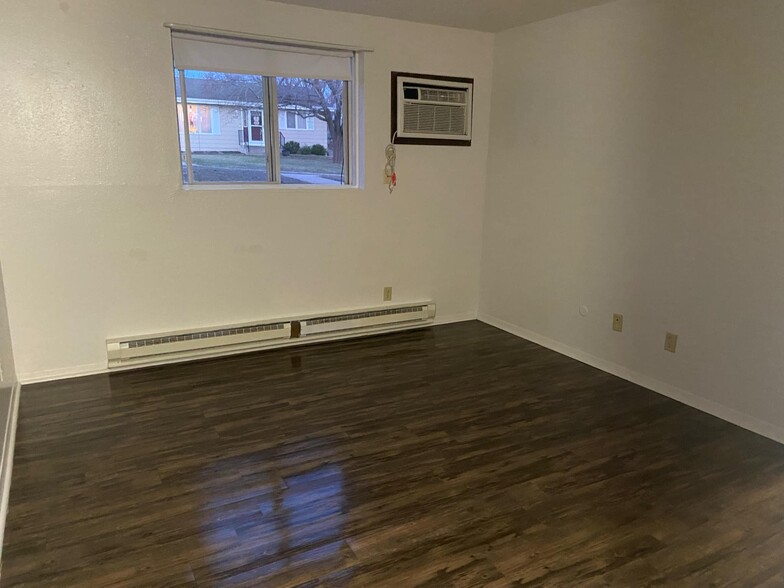 Building Photo - 3229 Sycamore Ter