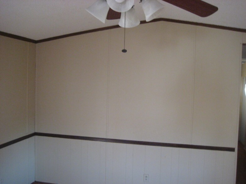 Building Photo - 488 Will Holt Rd