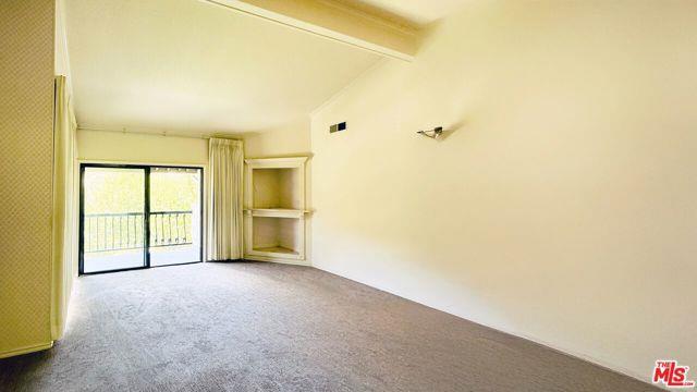 Building Photo - 1488 Palisades Dr