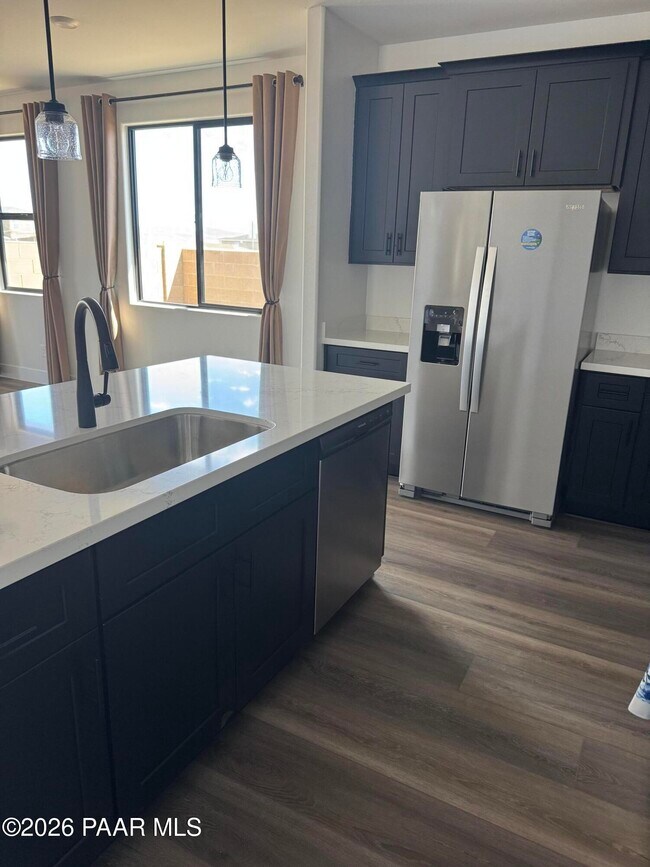 Building Photo - 6155 Summit Trl