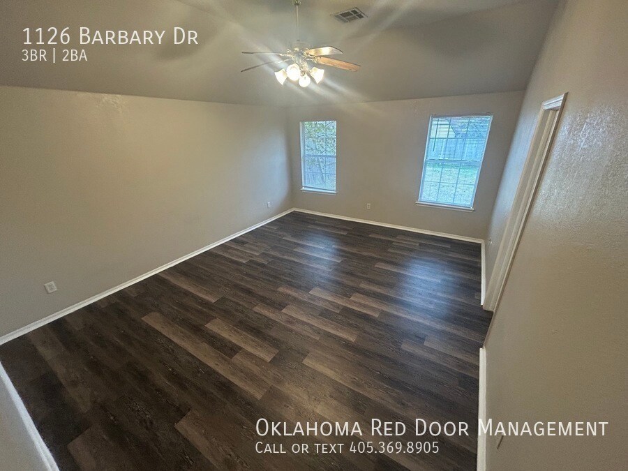 Building Photo - 1126 Barbary Dr