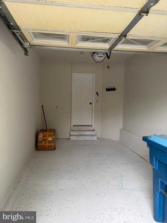 Building Photo - 42 Madison Way