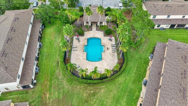 Building Photo - 2630 Edgewater Falls Dr