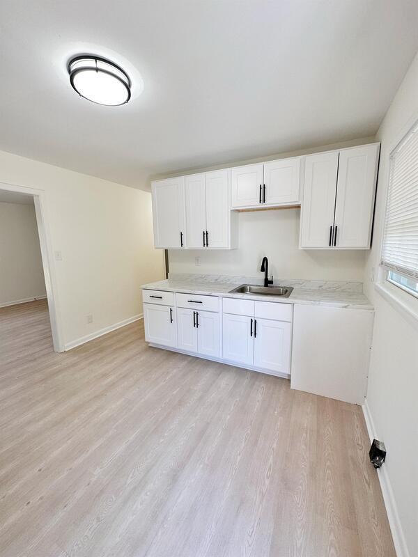 Building Photo - 815 Dana Pl