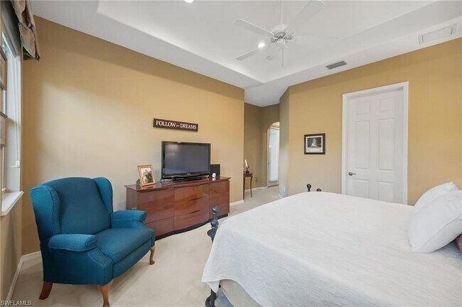 Building Photo - 10748 Fieldfair Dr