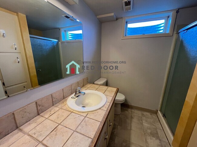 Building Photo - 5101 Silverwood Ct