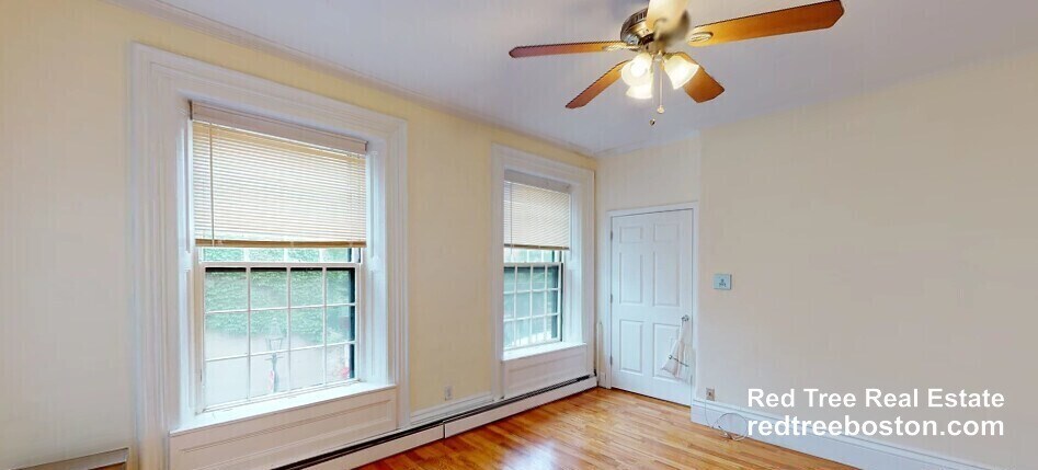 Building Photo - 24 Joy St