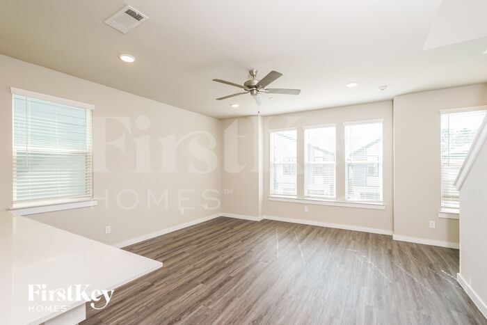 Building Photo - 18404 Idyllic Aly