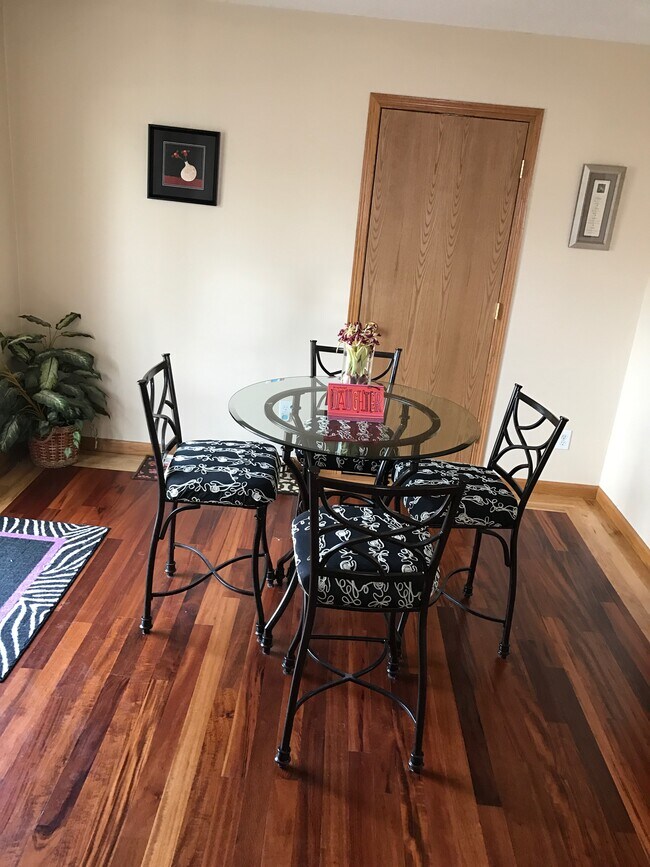 Dinning - 4223 Rahn Rd