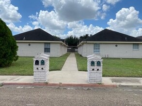 Building Photo - 10 Agua Fina Ave