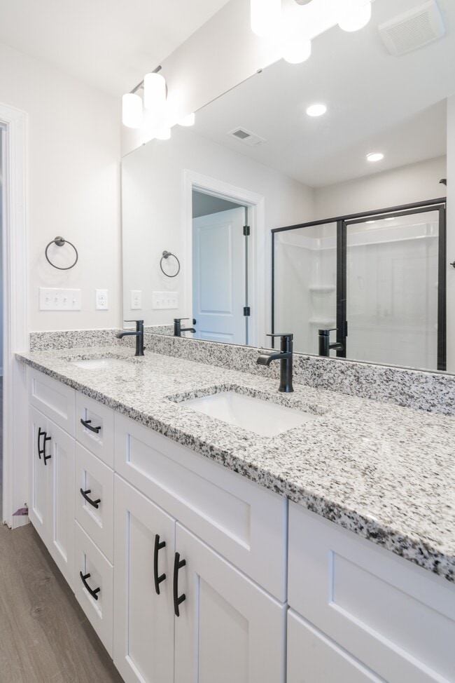 Building Photo - 3632 Trull St