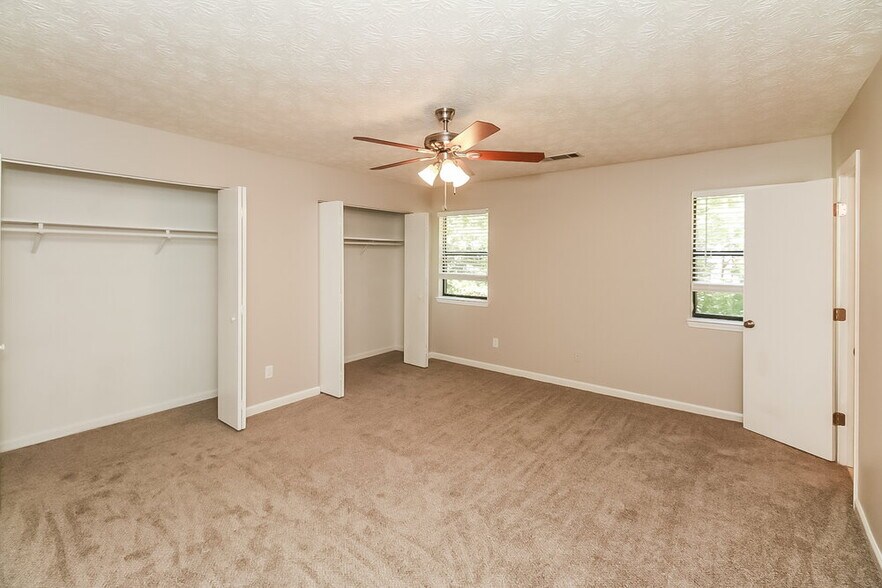 Building Photo - 10897 Morning Dove Dr