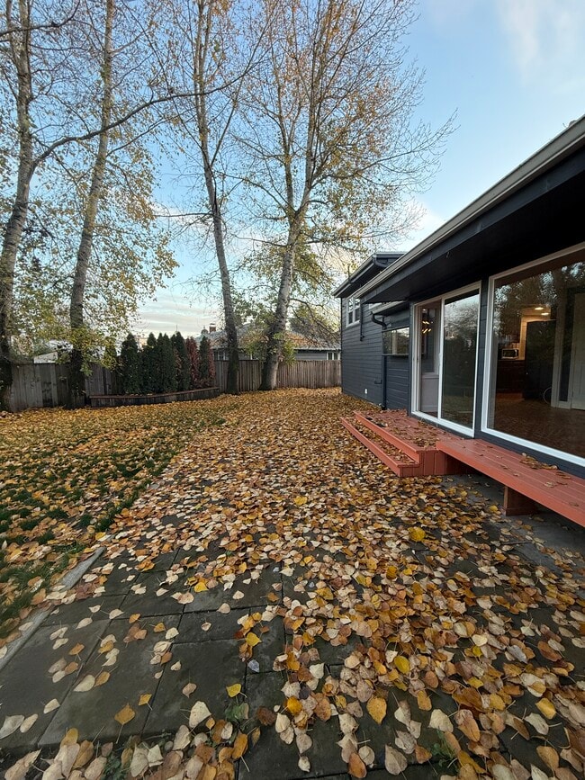 Building Photo - 11790 SW 90th Ave