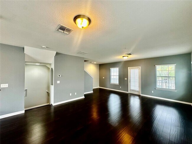 Building Photo - 373 Old Farm Ln