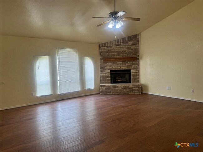 Building Photo - 2311 Old FM 440 Rd