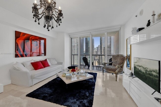 Building Photo - 475 Brickell Ave