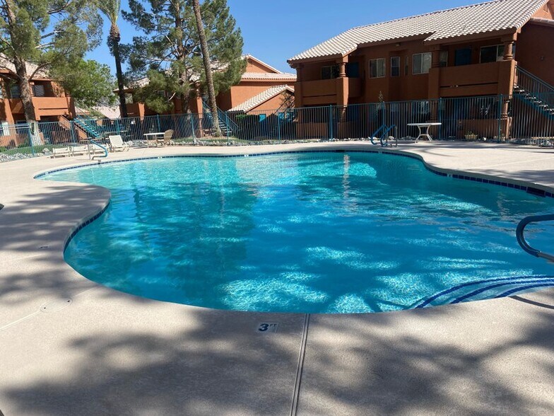 Building Photo - 874 Mesquite Springs Dr