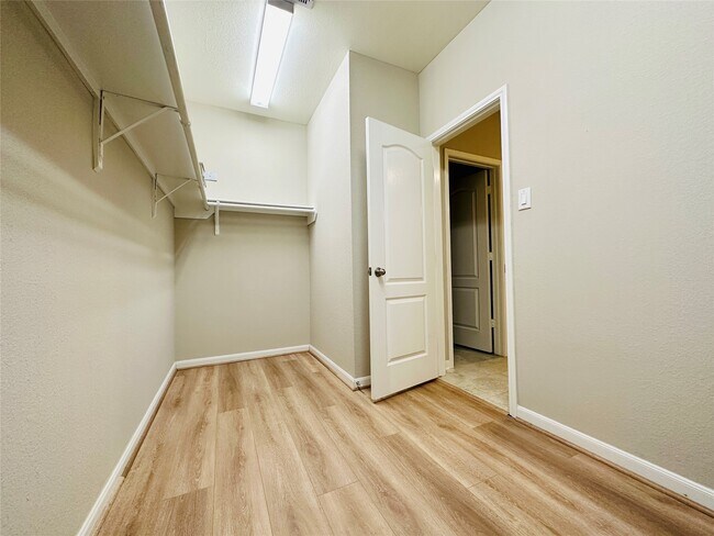 Building Photo - 22514 Williams Oak Ln