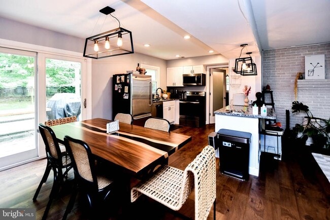 Building Photo - 4105 Yardley Ct