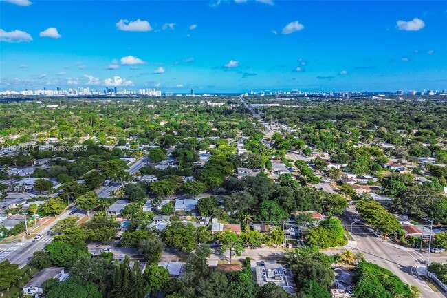 Building Photo - 13590 NW 5th Ave