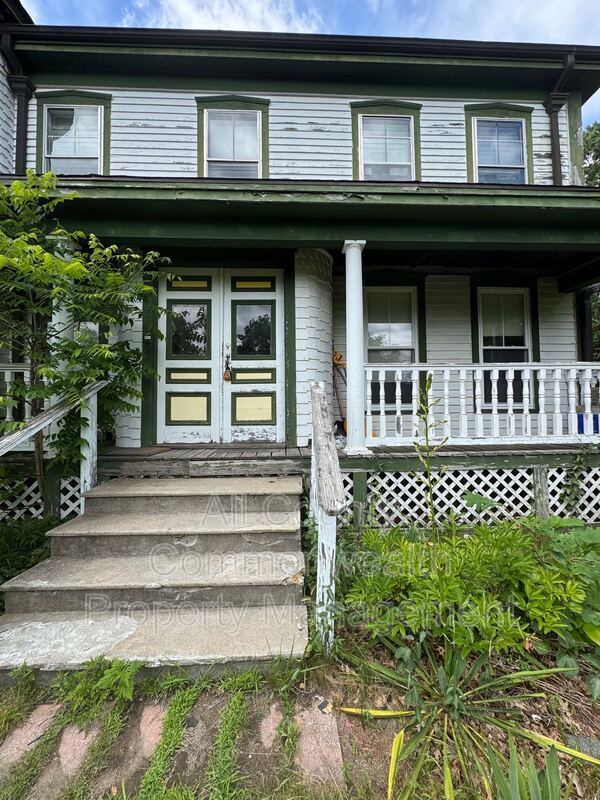Building Photo - 20 Community Way