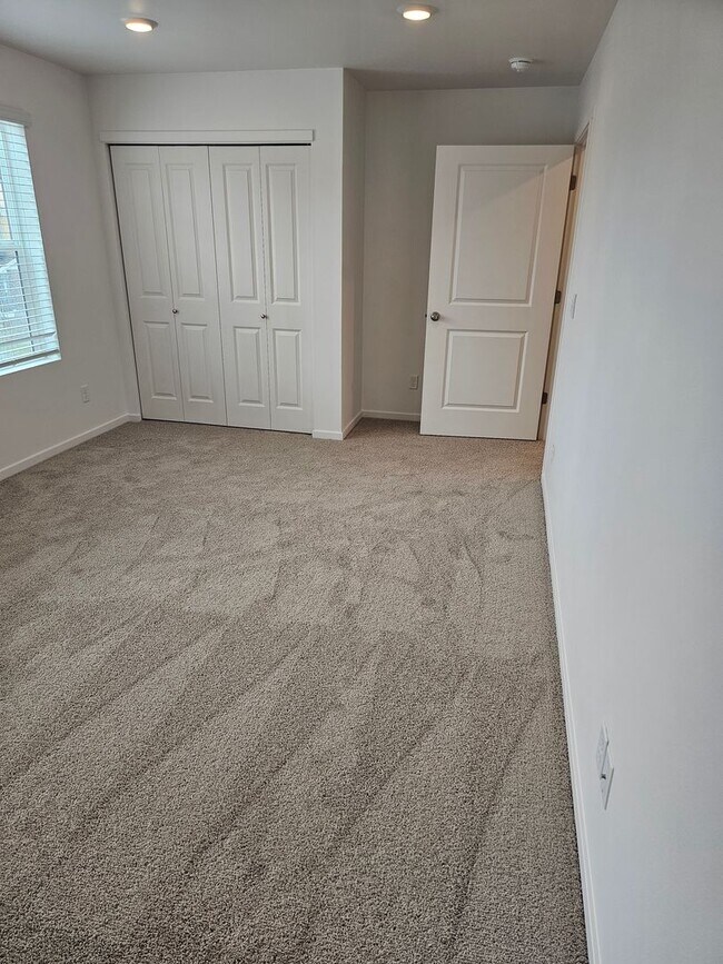 Building Photo - Brand New 4 Bedroom Home in Moreal Meadows! Close to Freeway & JBLM!