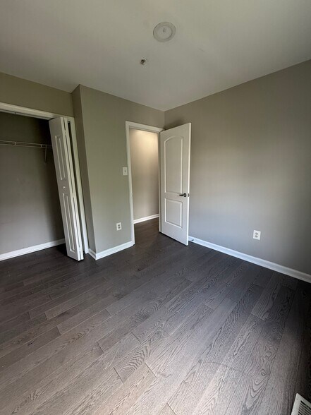Building Photo - 9903 Cranapple Ct