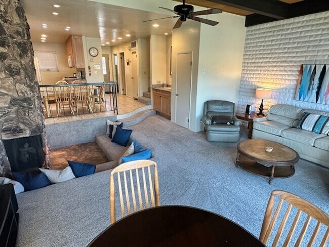 Building Photo - Condo with beautiful channel views and boat slip available for a Winter or Summer seasonal 3-6 mo...