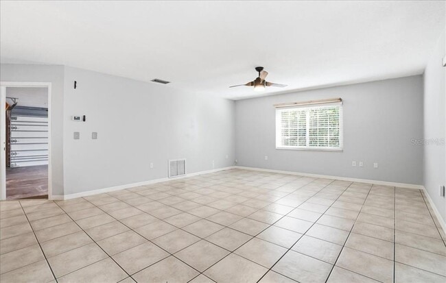 Building Photo - 6808 Friendship Dr