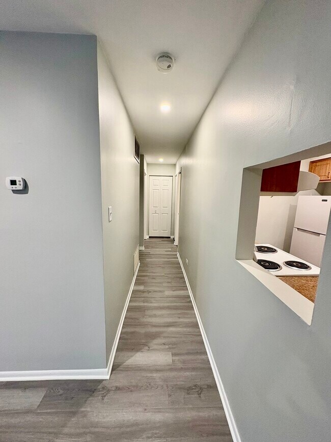 Building Photo - 1482 Stonebridge Cir