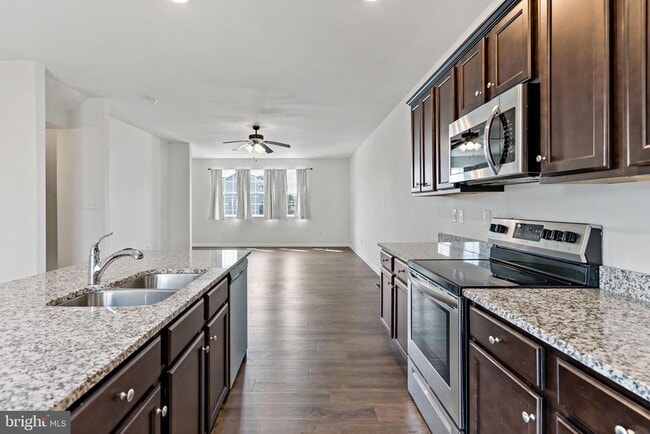 Building Photo - 162 Magellan Dr