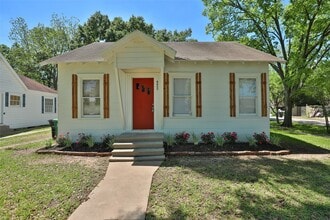 Building Photo - 6402 Stratton St