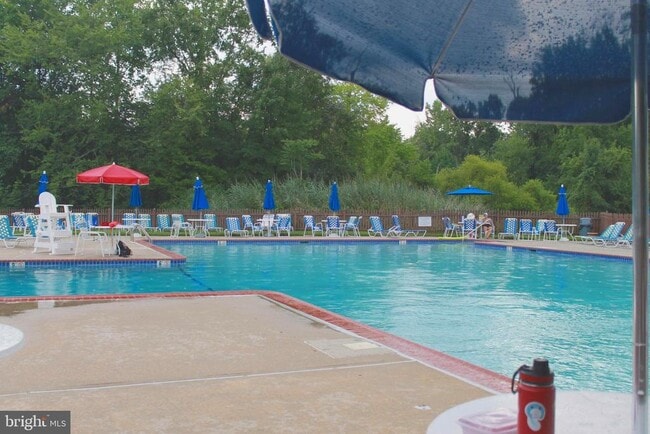 Building Photo - 5091 Beech Ct