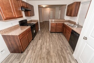Building Photo - 2822 Junction Dr