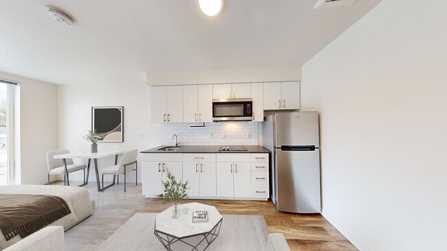 Interior Photo - 1715 12th Ave