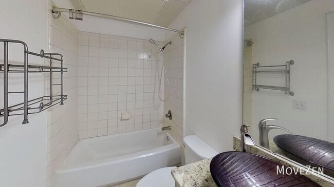 Building Photo - 115 E Park Ave