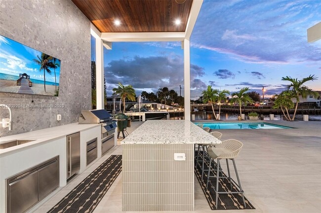 Building Photo - 3701 NE 26th Ave