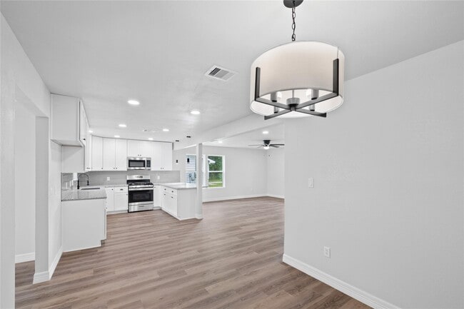Building Photo - 524 Dunnam Ave