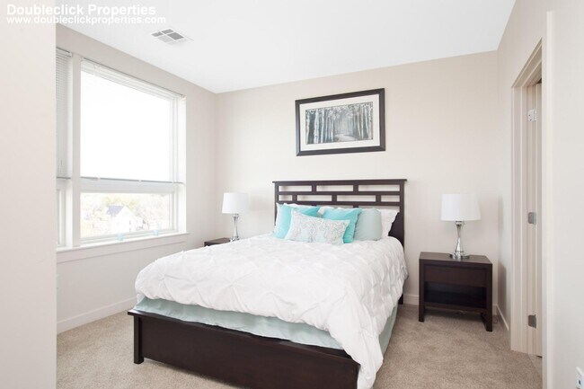 Building Photo - 180 Eastern Ave