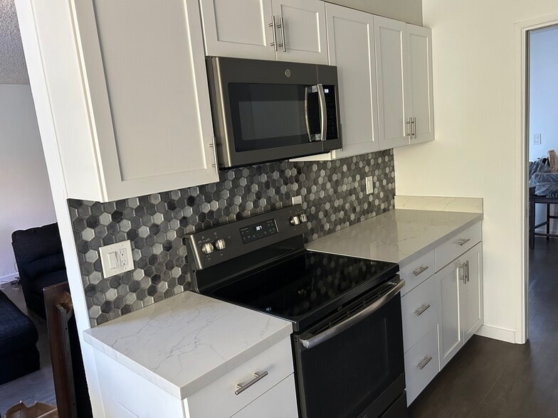 Kitchen - 8609 Lake Murray Blvd