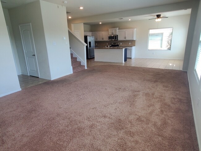 Building Photo - 248 Crowfoot Dr